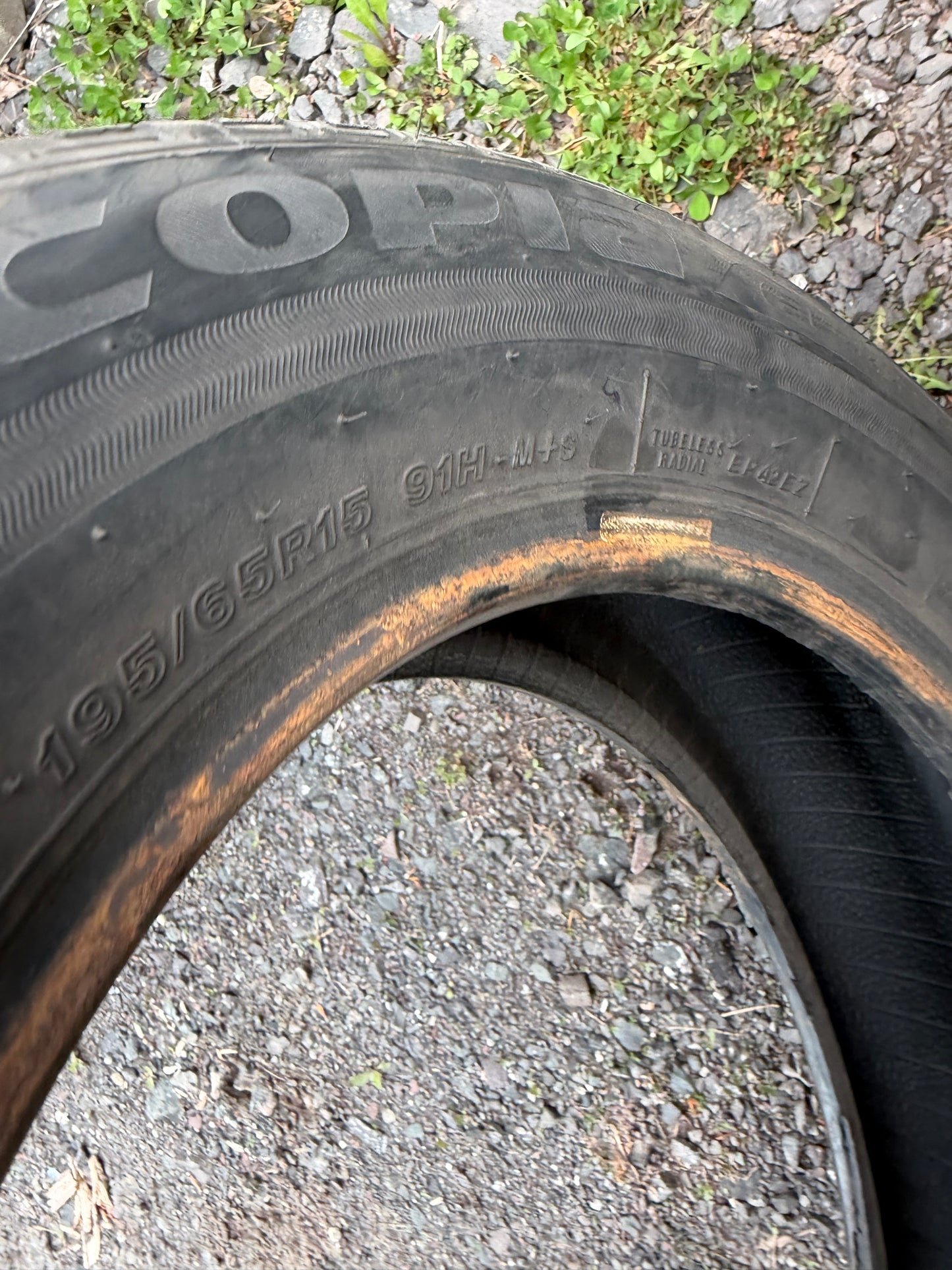 4 pneus d ete 195/65r15 Bridgestone