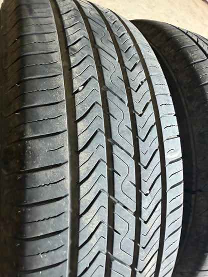 2 pneus d ete 235/65r17 toyo a l etat neuf