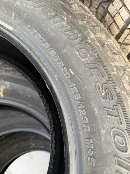 4 pneus d été neuf lt 275/65r20 Bridgestone 10 plies en liquidation