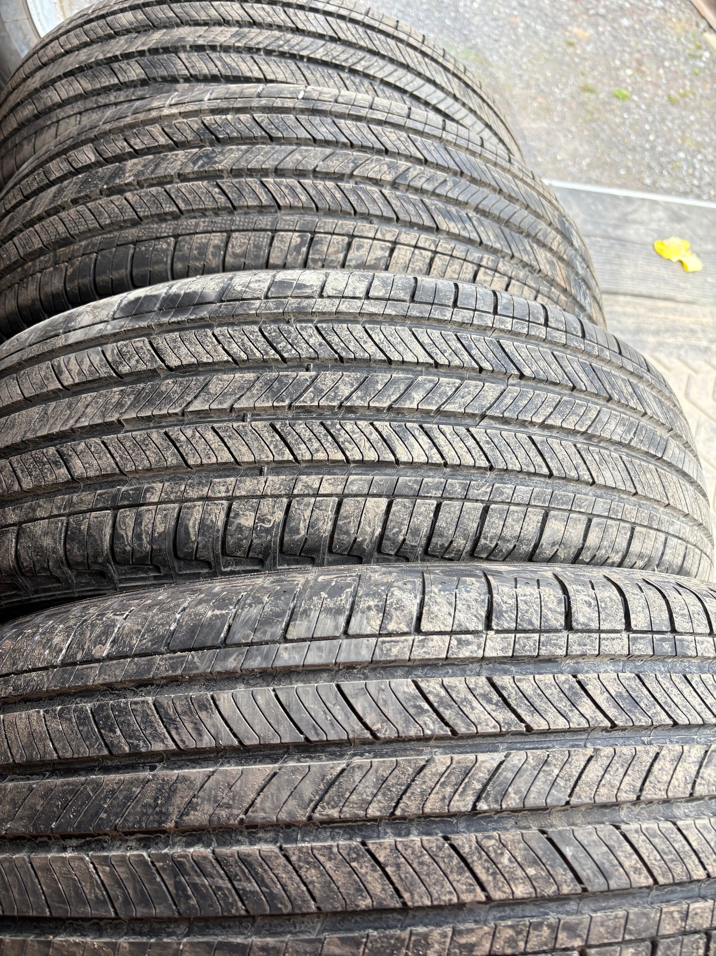4 pneus d ete neufs 225/60r18 Michelin en liquidation