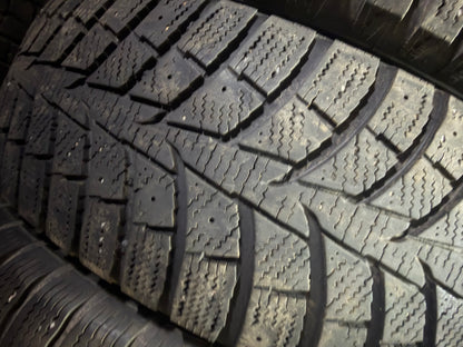 4 pneus d hiver 215/70r16 laufenn