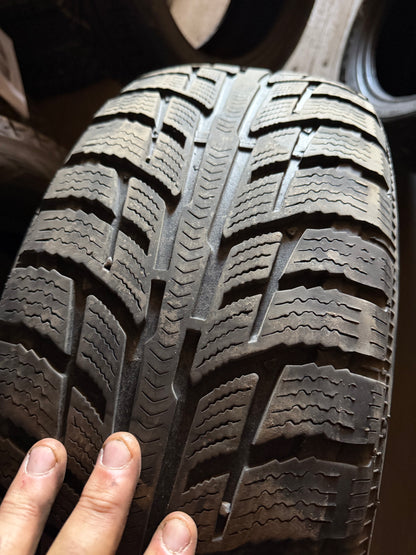1 pneu d hiver 225/65r17 bf goodrich