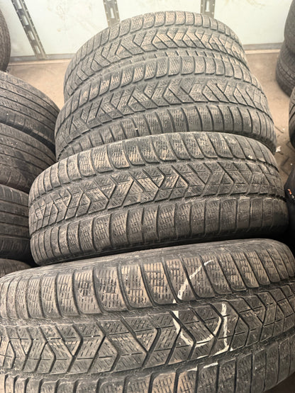 4 pneus d hiver 235/60r18 Pirelli run flat