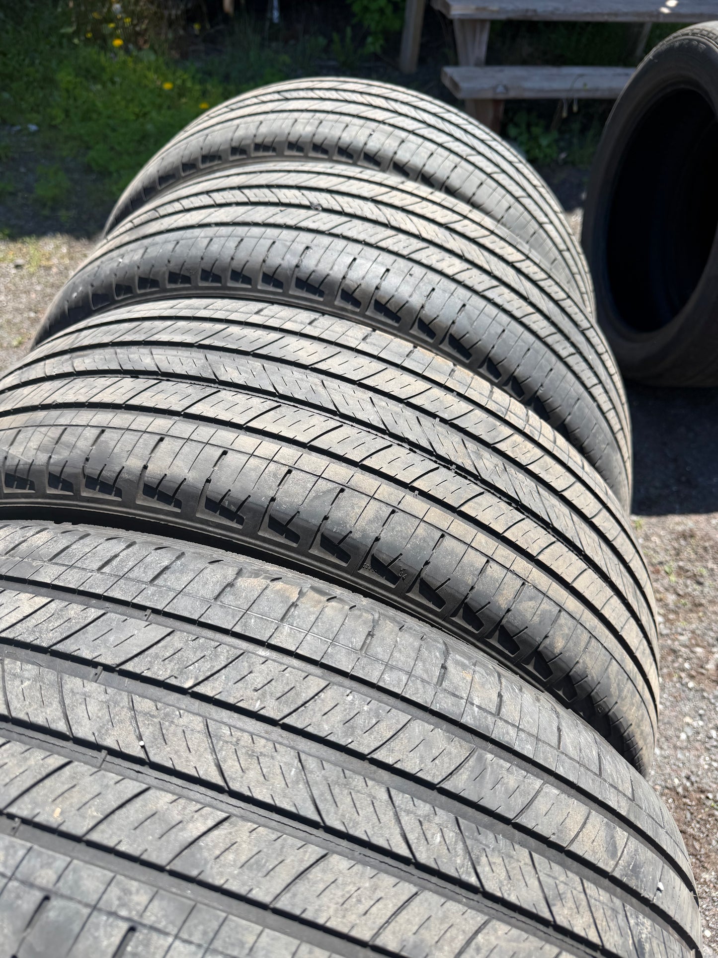 4 pneus d ete 225/65r17 Michelin en bon état