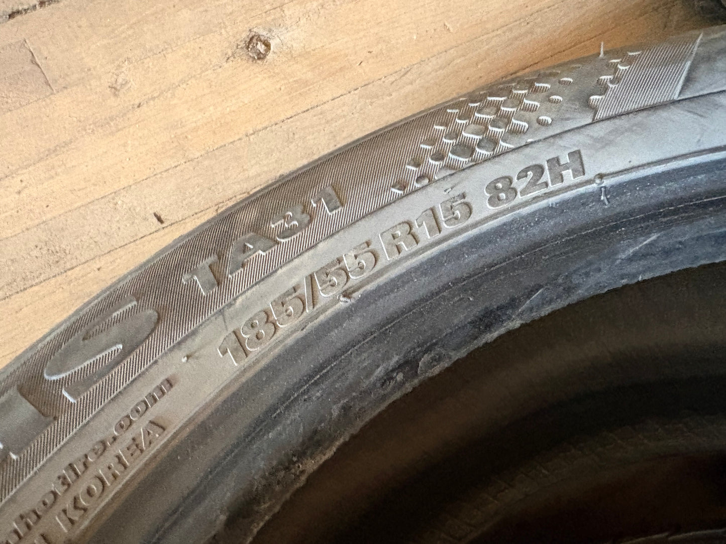 2 pneus d ete 185/55r15 kumho en bon état