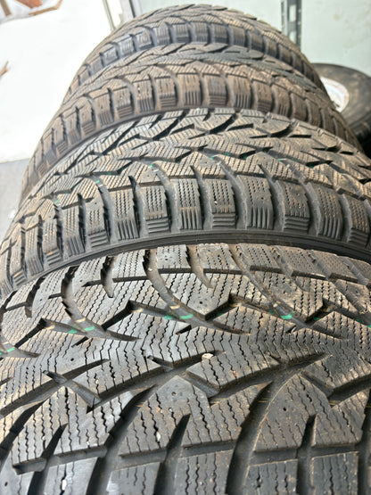 4 pneus d hiver 255/55r20 toyo a l etat neuf