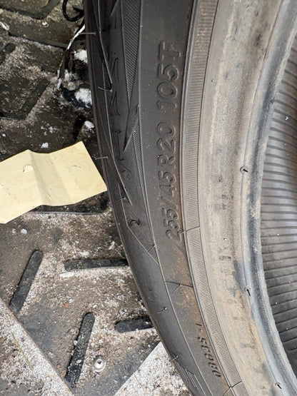4 pneus d hiver 255/55r20 toyo a l etat neuf