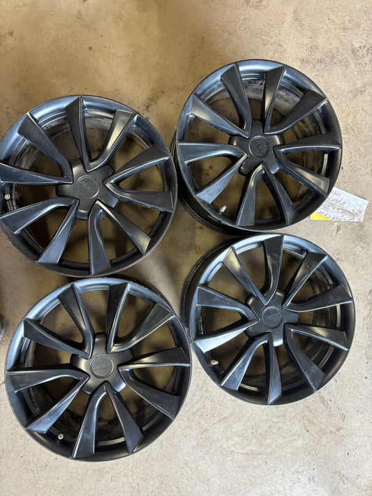 4 mags dai 19 pouces 5x114.3 avec capteur pour tesla