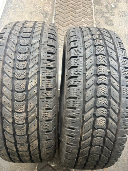 2 pneus d hiver lt 275/65r18 firestone 10 plies a l état neuf