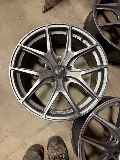 4 mags fast 18 pouces 5x114.3 en très bonne condition
