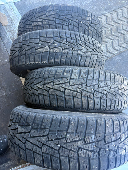 4 pneus d hiver 185/60r15 nexen