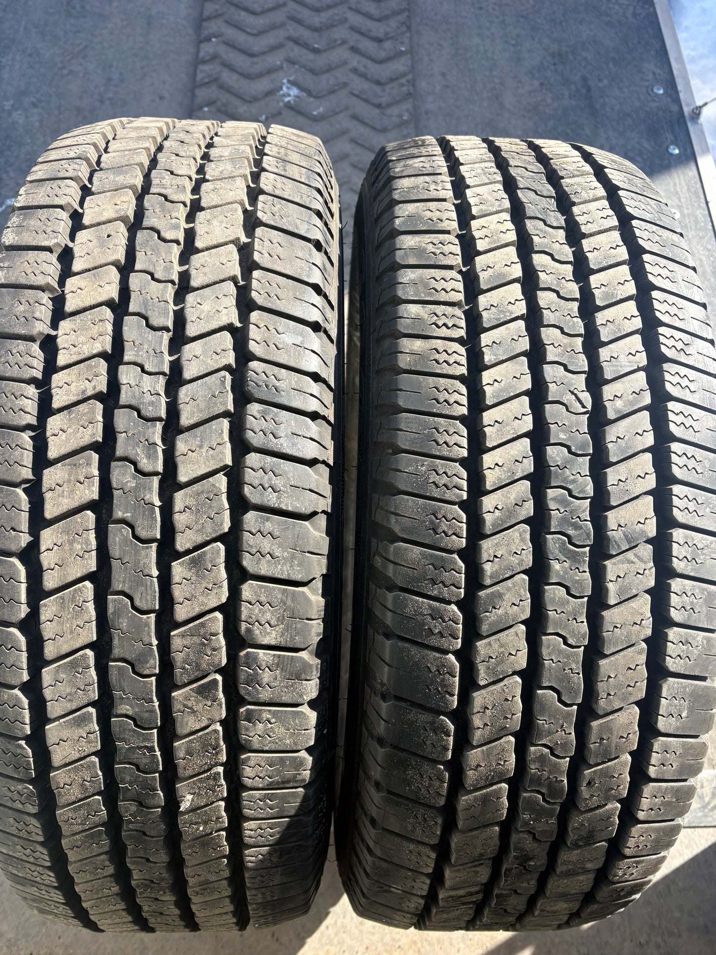 2 pneus d ete neufs lt 265/60r20 good year en liquidation
