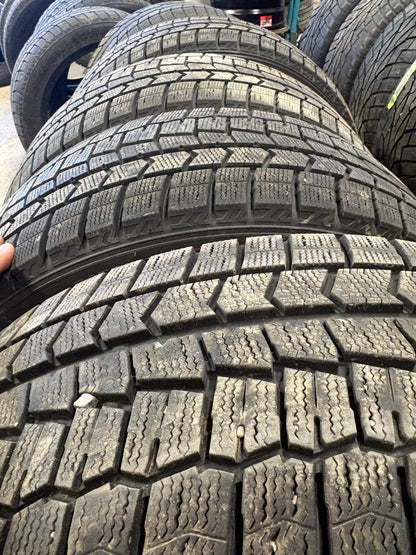 4 pneus d hiver 245/45r19 dunlop a l état neuf