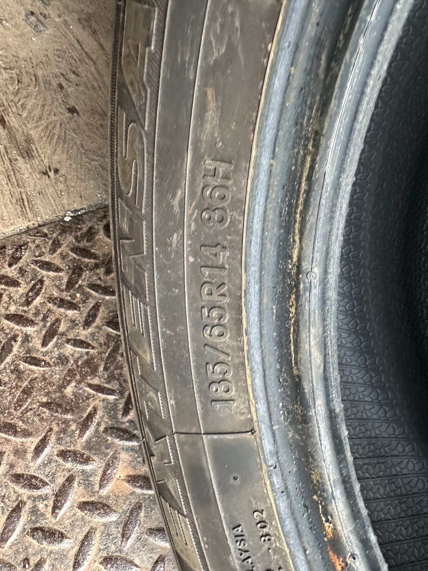 4 pneus d ete 185/65r14 toyo a l etat neu