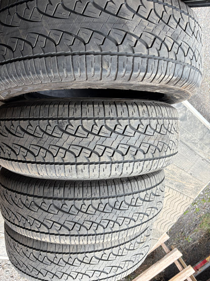 4 pneus d ete 275/60r20 pirelli en très bon état