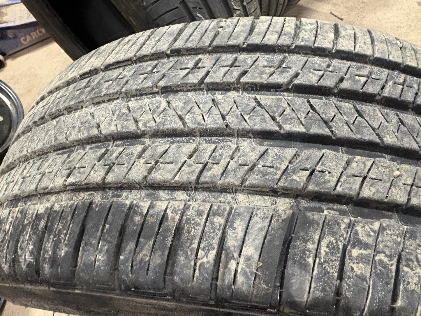1 pneu d ete 235/40r19 Bridgestone a l etat neuf