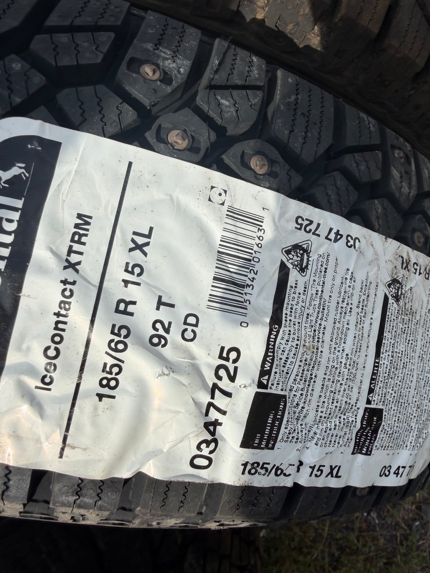 4 pneus d hiver 185/65r15 continental a clou a l etat neuf