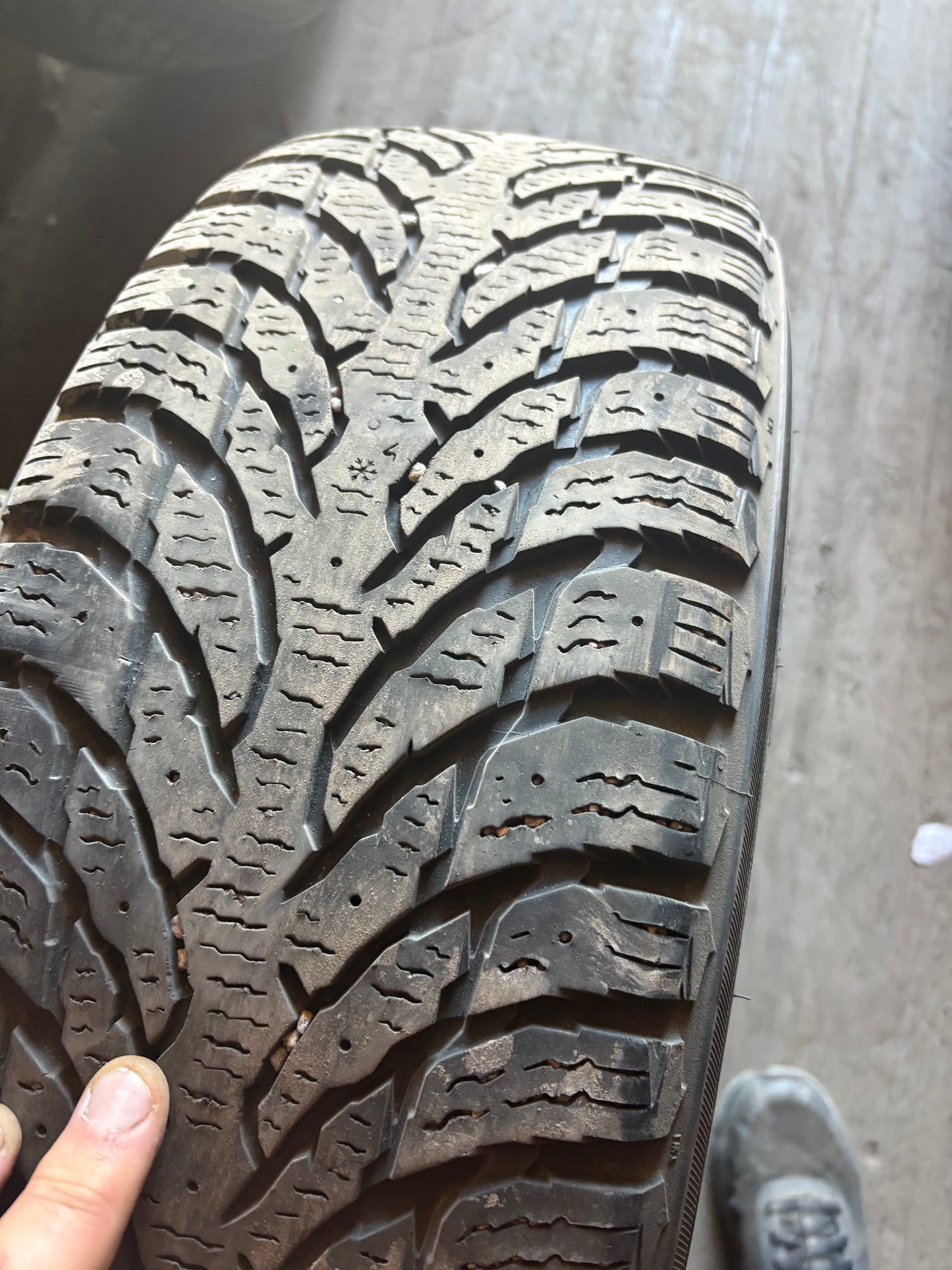 1 pneu d hiver 225/65r17 nokian