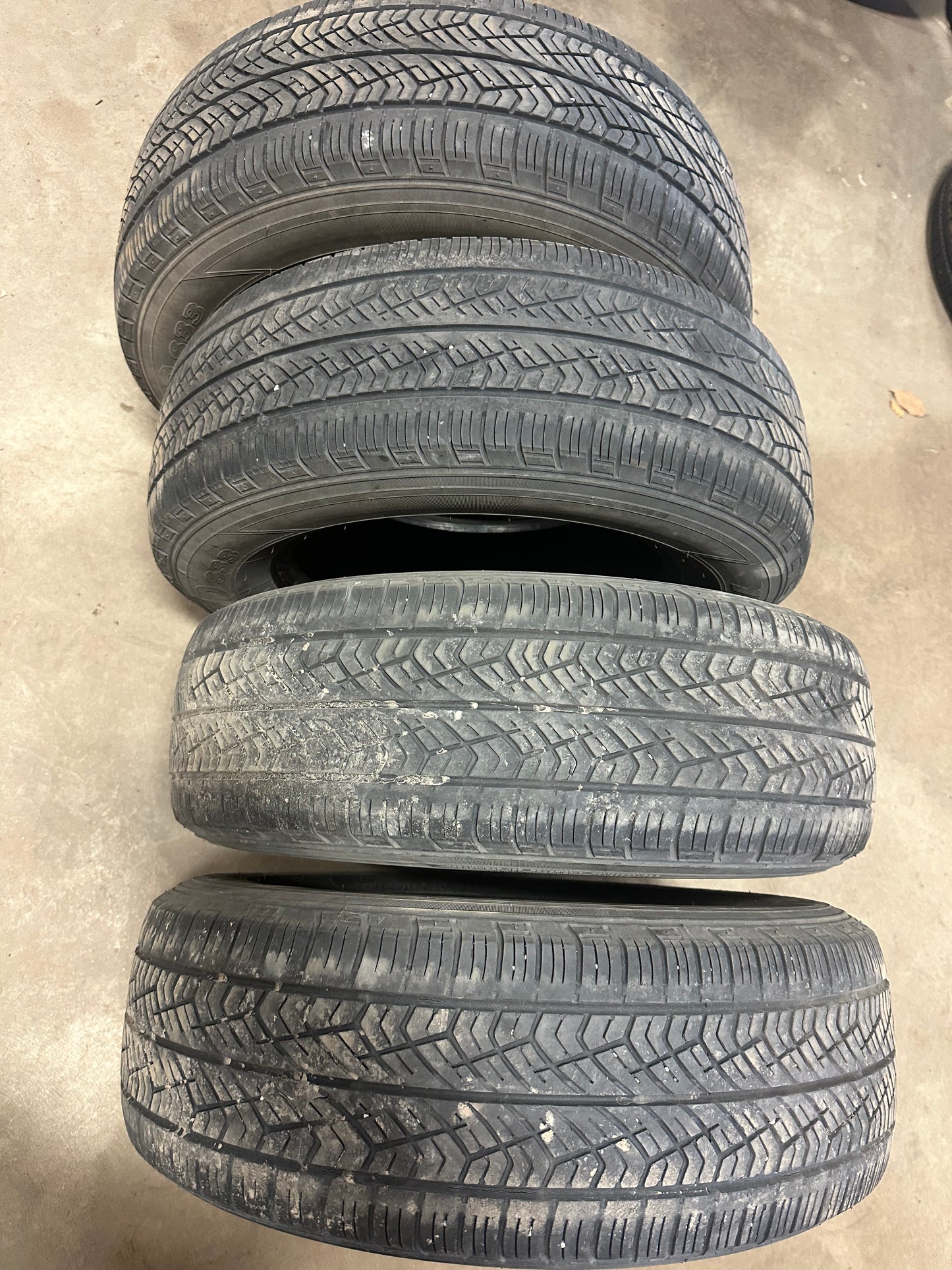 4 pneus d ete 225/65r16 Yokohama