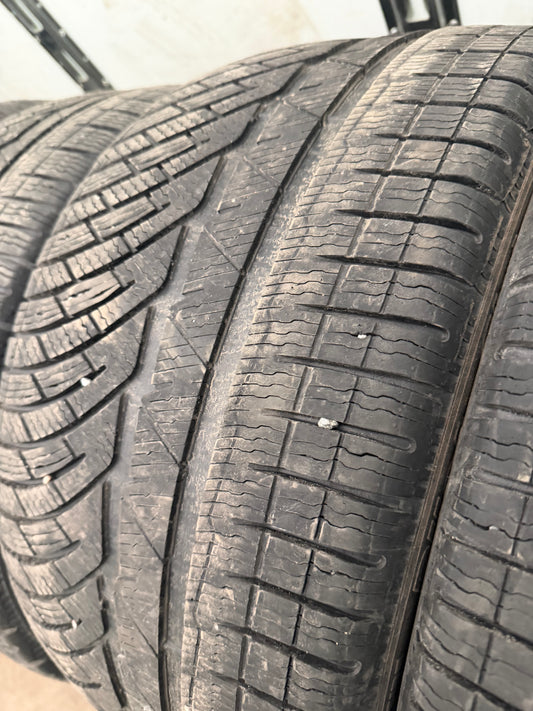 4 pneus d hiver 2x225/40r18 et 2x255/35r18 michelin