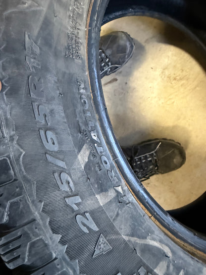 4 pneus d hiver 215/65r17 gt radial en bon état