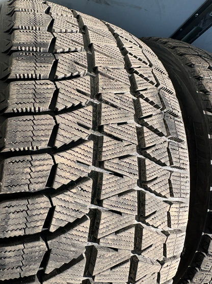 2 pneus hiver 225/40r18 et 2 pneus 255/35r18 Bridgestone a l état neuf