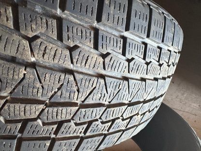 1 pneu d hiver 205/50r17 Yokohama en bon etat