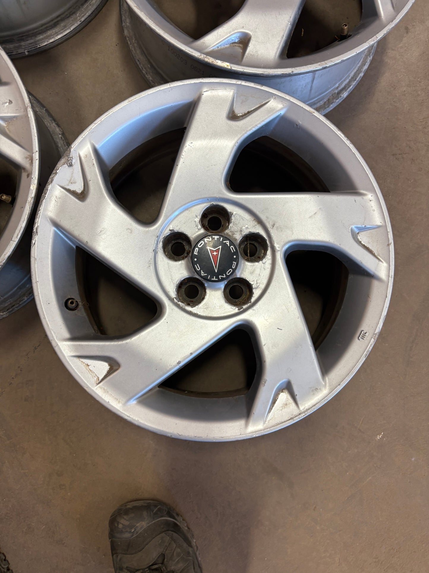 4 mags Pontiac vibe 16 pouces 5x100