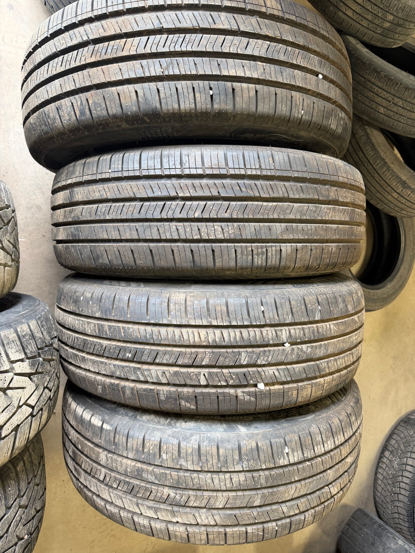 4 pneus d ete neufs 225/60r18 nexen en liquidation