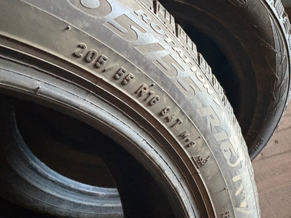 1 pneu d hiver 205/55r16 pirelli en bon etat