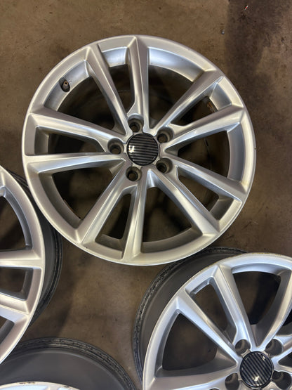 4 mags d origine audi 17 pouces 5x112 en parfaite état