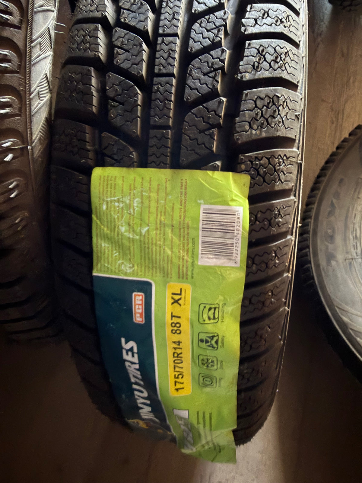1 pneu d hiver neuf 175/70r14 jinyu en liquidation