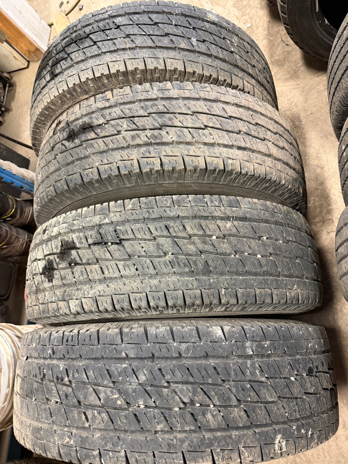 4 pneus d ete lt 245/75r16 toyo 10 plies en bon etat