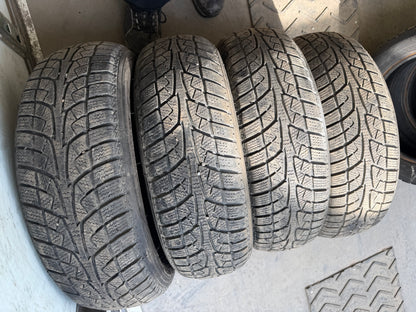 4 pneus d hiver 185/60r15 sailum en tres bon état