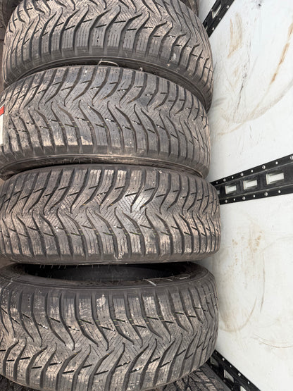 4 pneus d hiver 225/55r18 kumho a l etat neuf