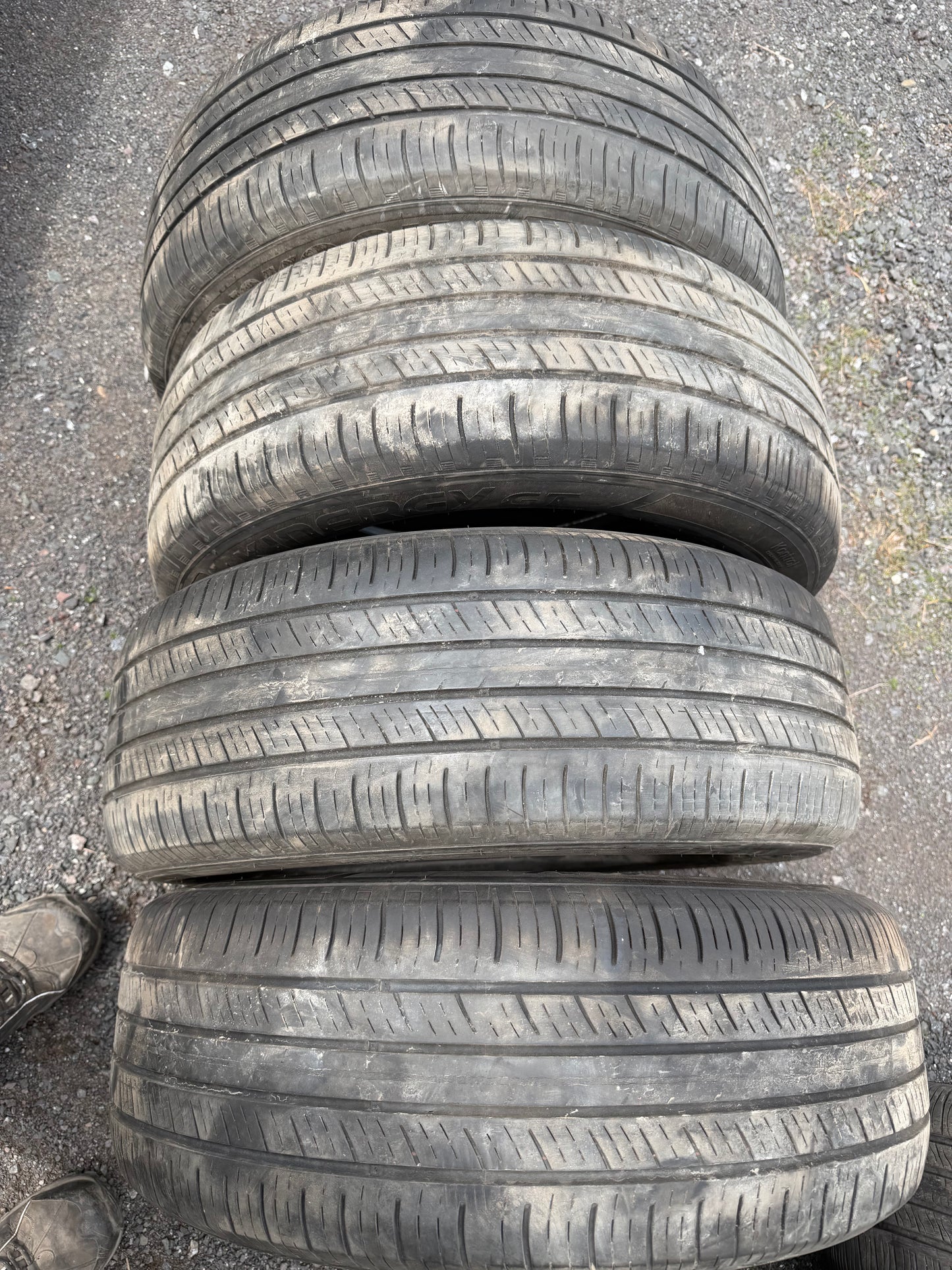 4 pneus d ete 225/60r17 hankook