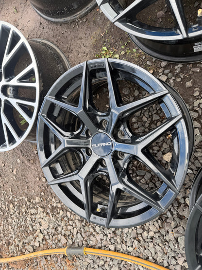 4 mags ruffino 17 pouces 6x120 a l état neuf