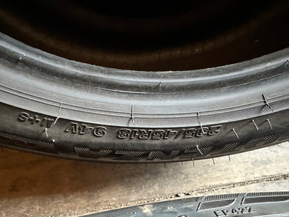 1 pneu d’été 235/45r18 Bridgestone en bon état