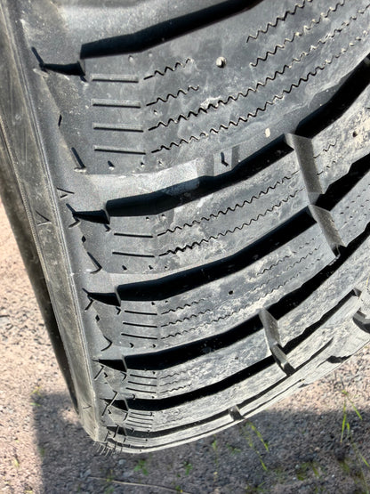 4 pneus d hiver 265/50r20 nexen a l état neuf