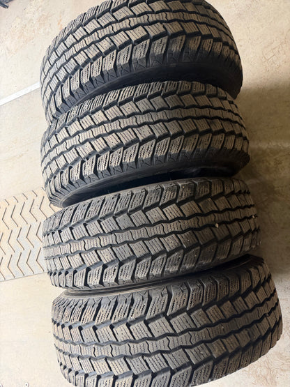 4 pneus d hiver lt 265/70r17 sailum 10 plies a l état neuf