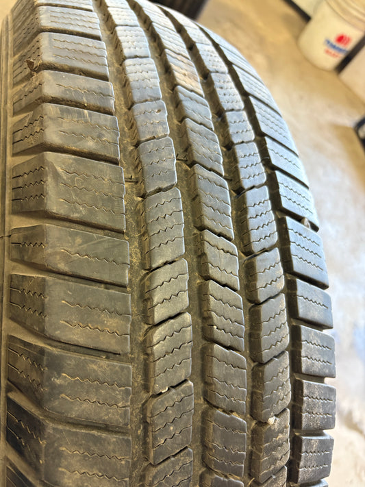 4 pneus d ete lt 235/85r16 michelin 10 plies a l etat neuf