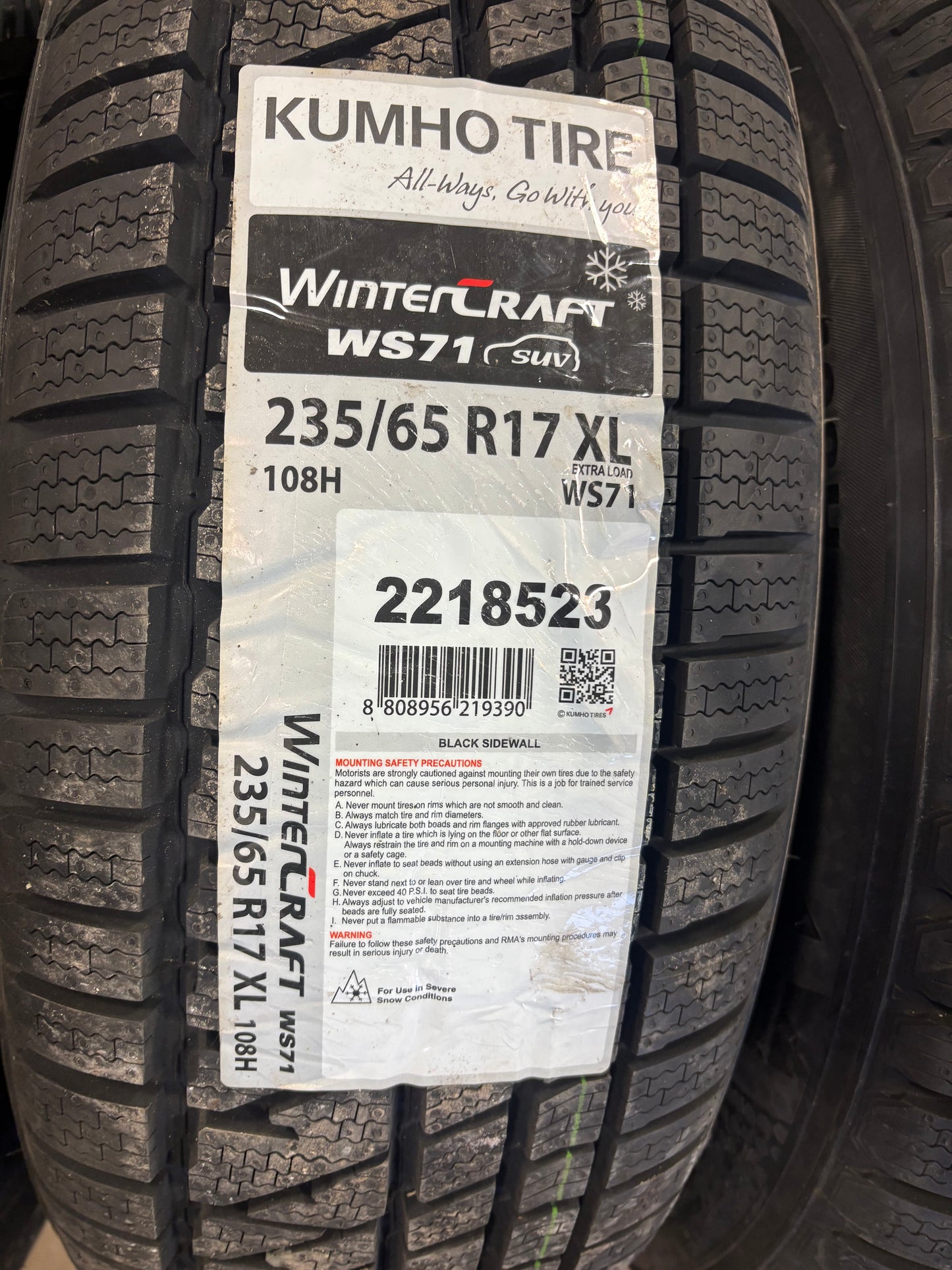 4 pneus d hiver neufs 235/65r17 kumho en liquidation