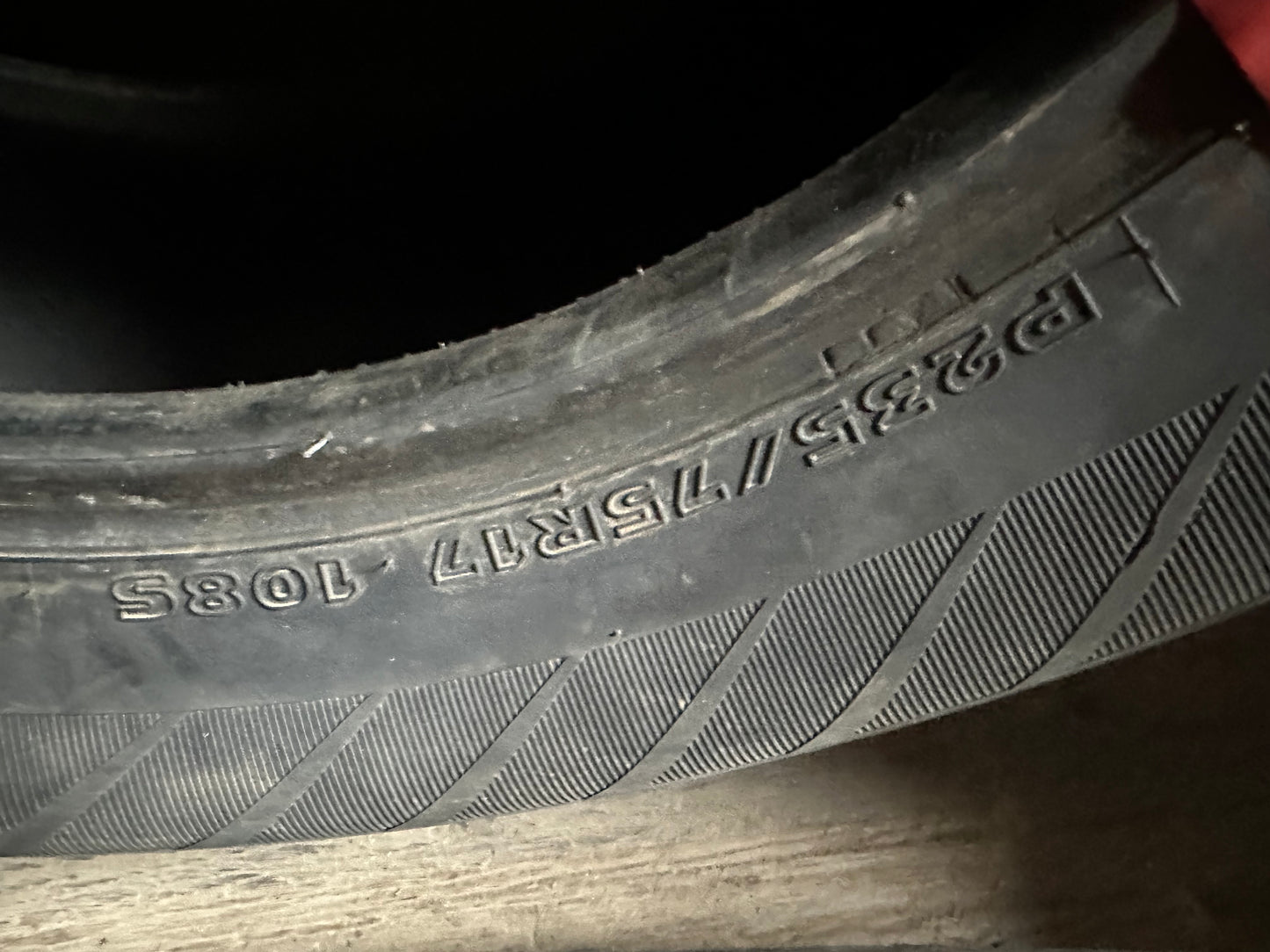 2 pneus d ete 235/75r17 hankook en bon etat