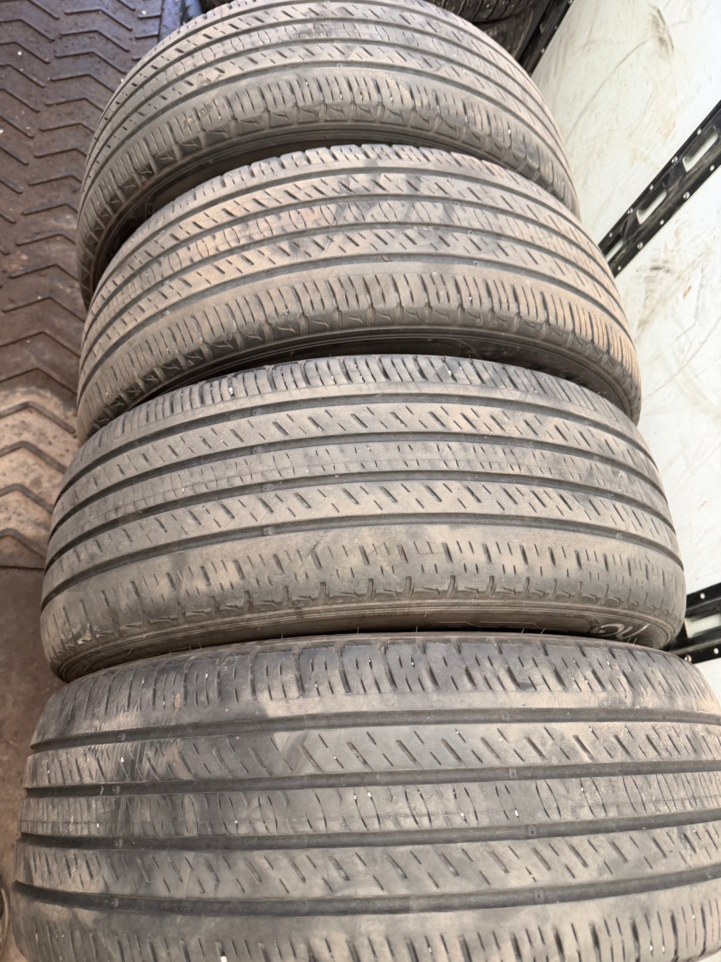 4 pneus d ete 225/60r17 kumho en bon etat