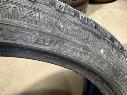 2 pneus d hiver 225/40r18 gislaved a l etat neuf