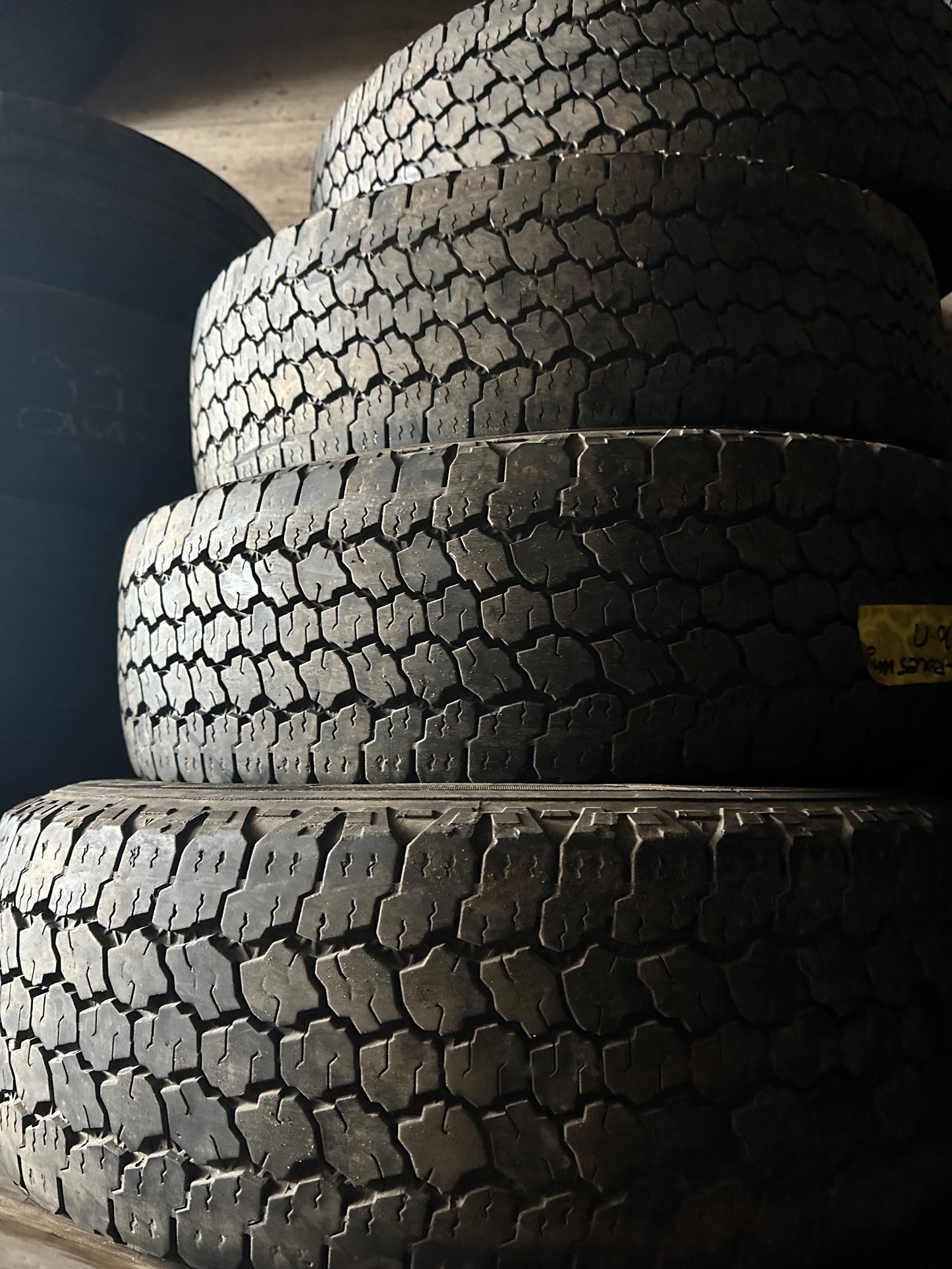 4 pneus d ete lt 245/70r17 good year 10 plies