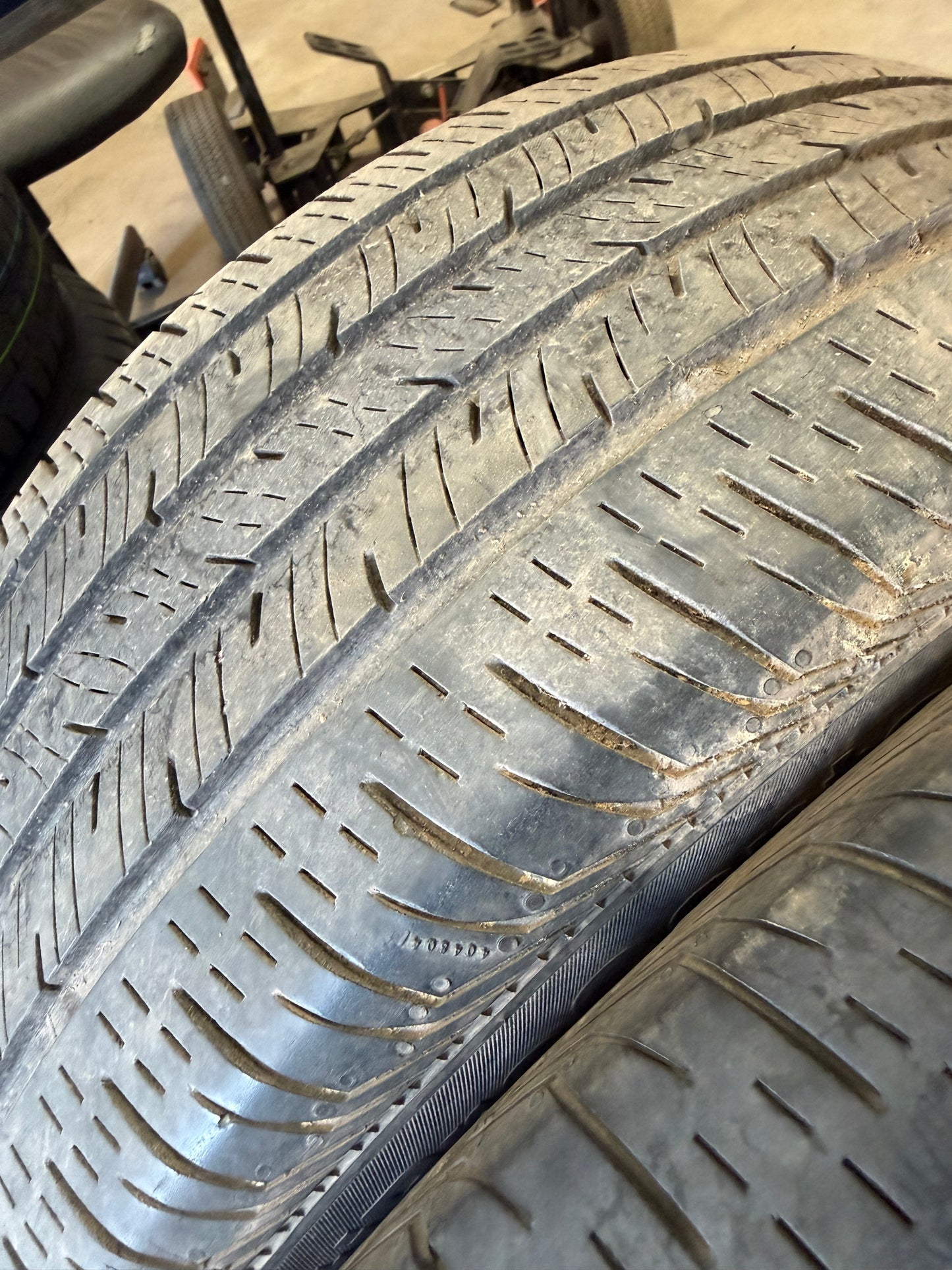 2 pneus d ete 225/50r17 continental en bon état