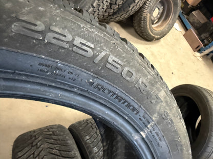 4 pneus d hiver 225/50r17 nokian a l etat neuf