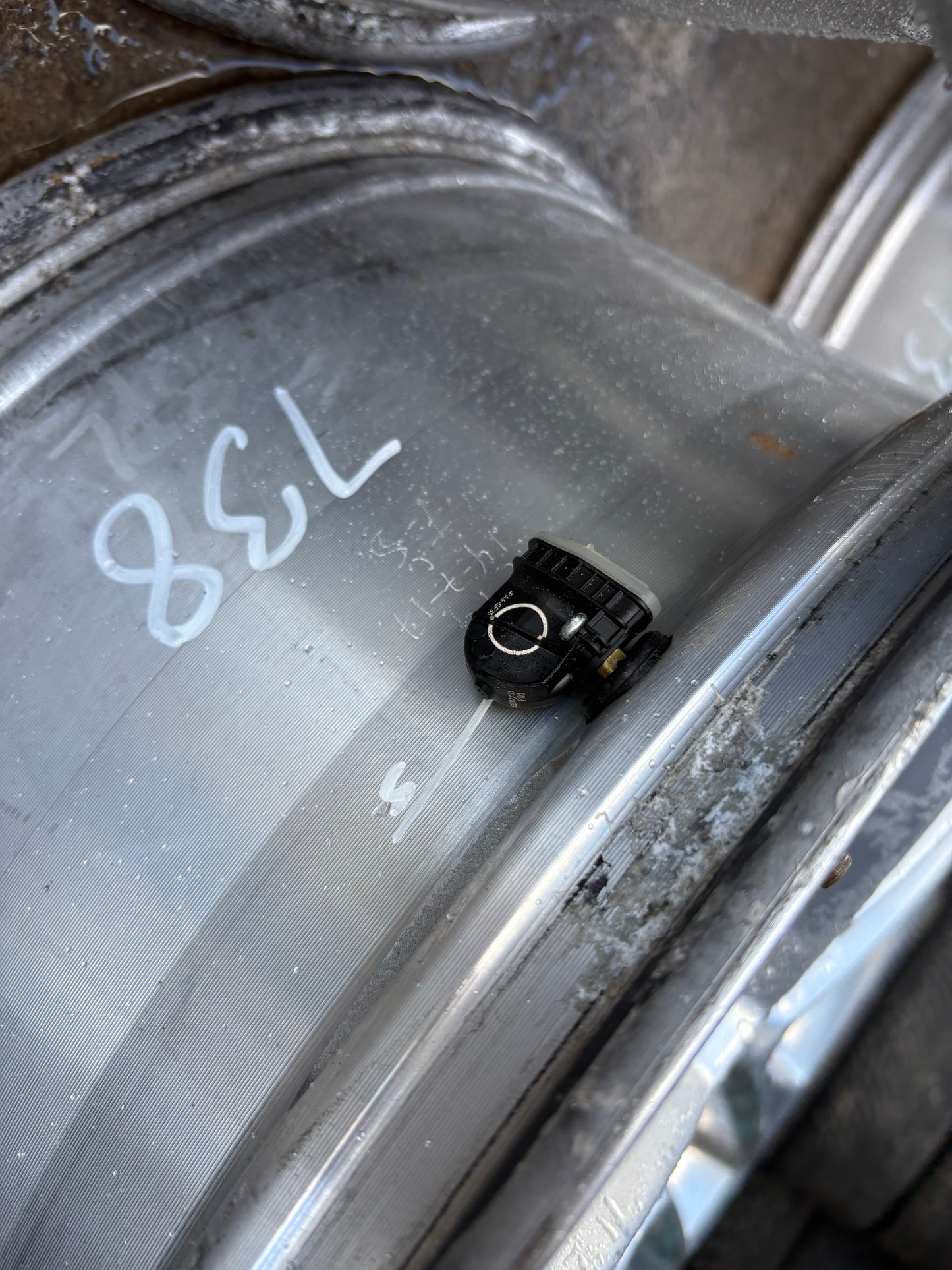 4 mags ford 20 pouces 5x114.3 avec valves tpms