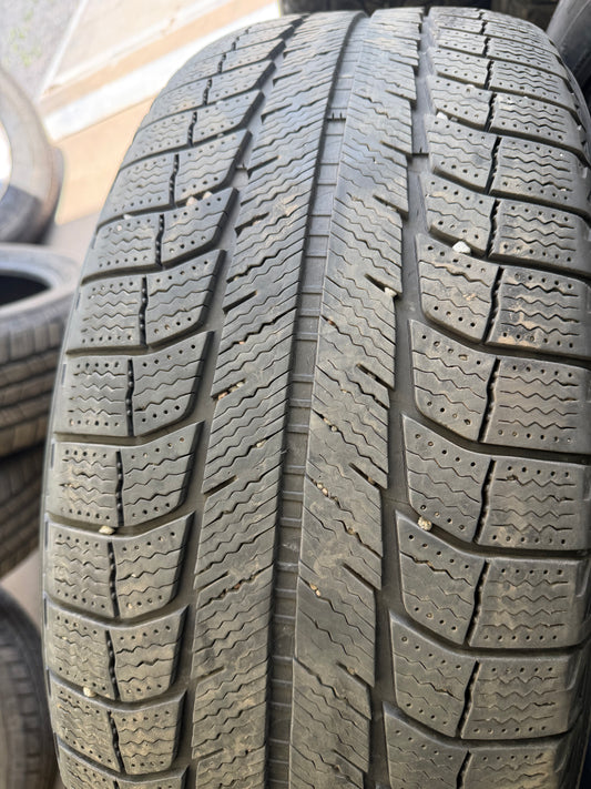 2 pneus d hiver 245/50r20 Michelin en bon état